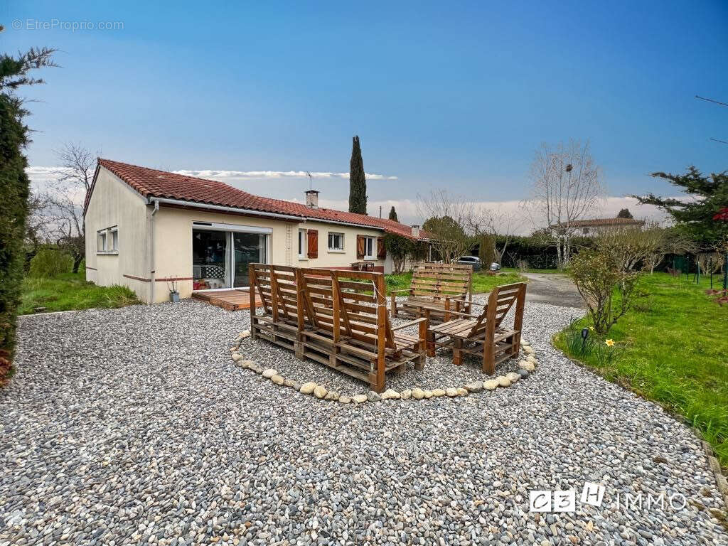 Maison à CARBONNE