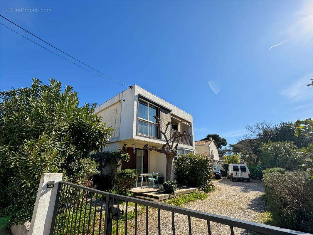 Appartement à HYERES