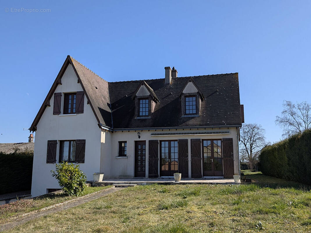 Maison à FAVEROLLES-SUR-CHER