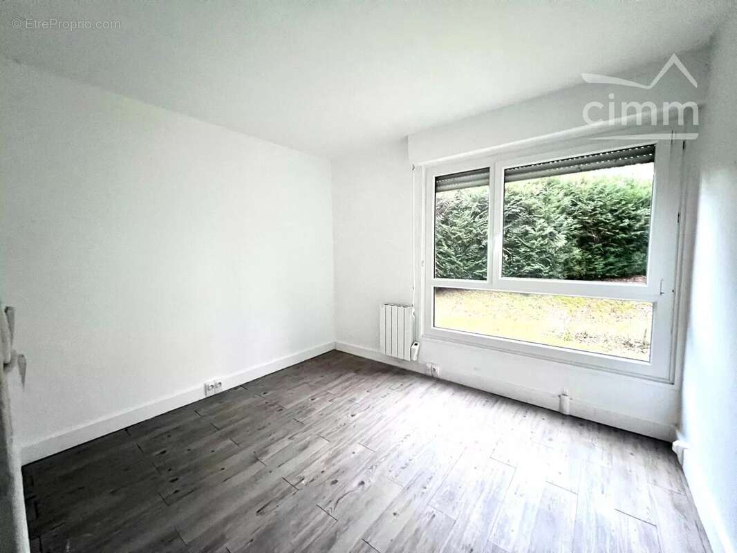 Appartement à LAMORLAYE