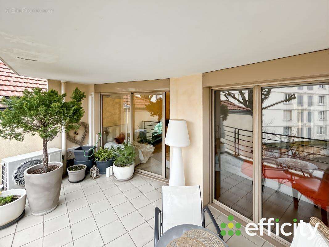 Appartement à TASSIN-LA-DEMI-LUNE