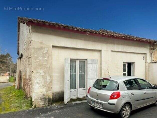 Maison à NEUVIC