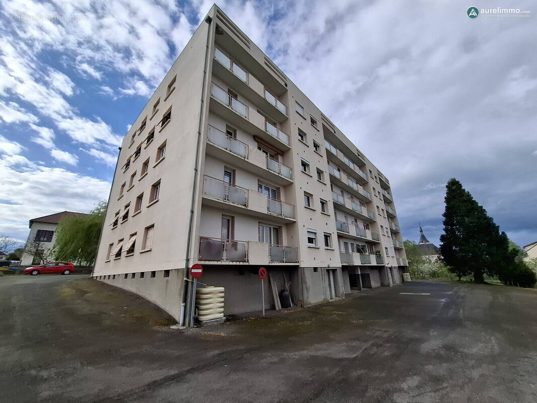 façade - Appartement à NERIS-LES-BAINS