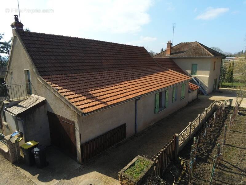Maison à CHAROLLES