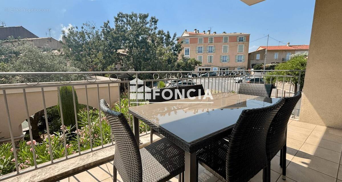 Appartement à PUGET-SUR-ARGENS
