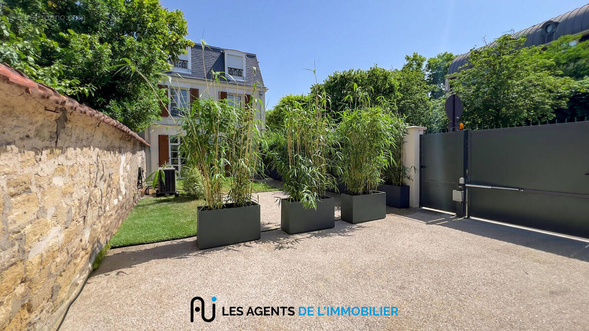 Maison à RUEIL-MALMAISON