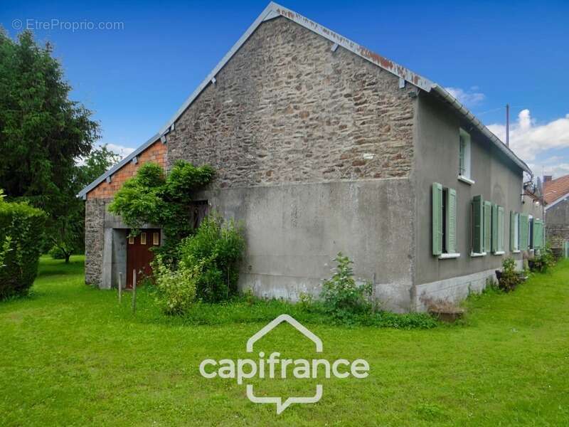 Maison à SAINT-AMAND-MONTROND