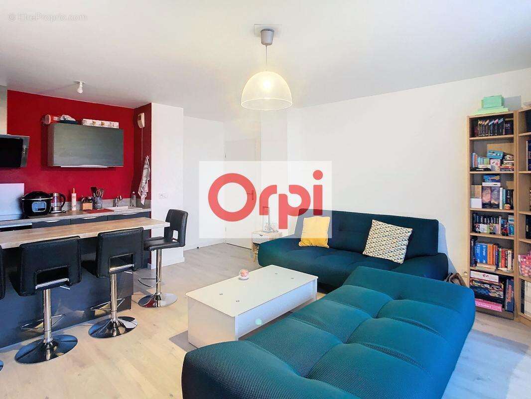 Appartement à FONTENAY-LE-FLEURY