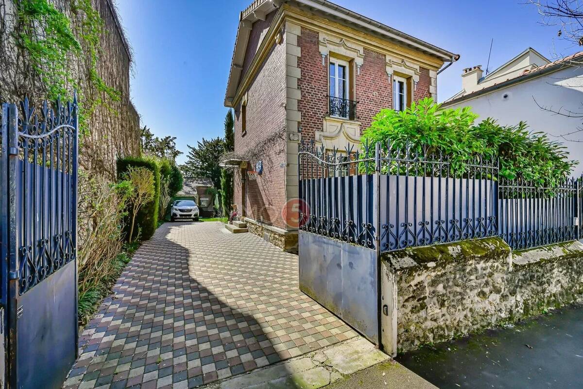 Maison à LE RAINCY
