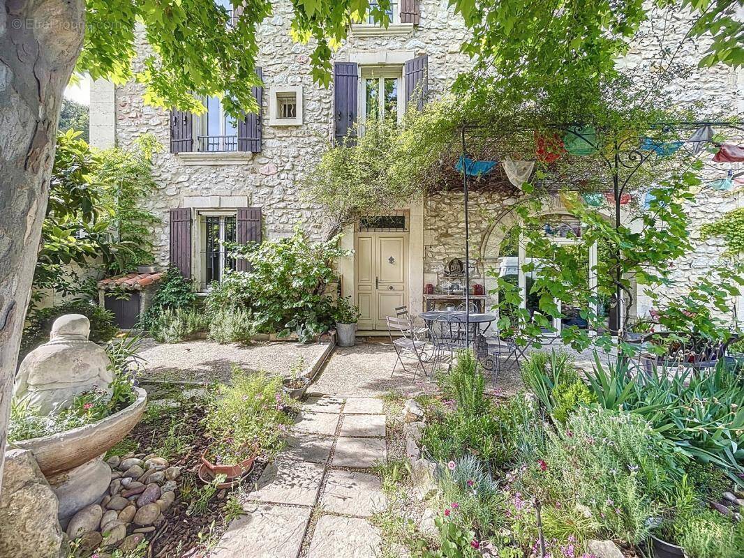 Maison à VEDENE