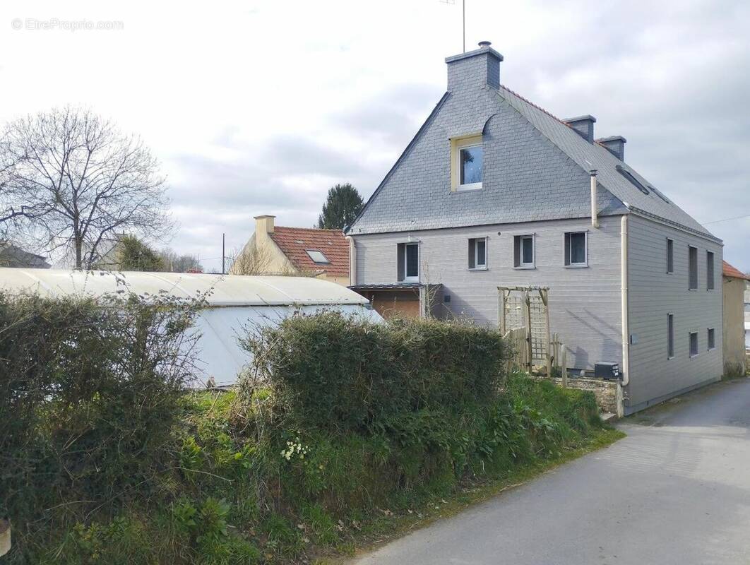 Photo 1 - Maison à SAINT-JEAN-LA-POTERIE