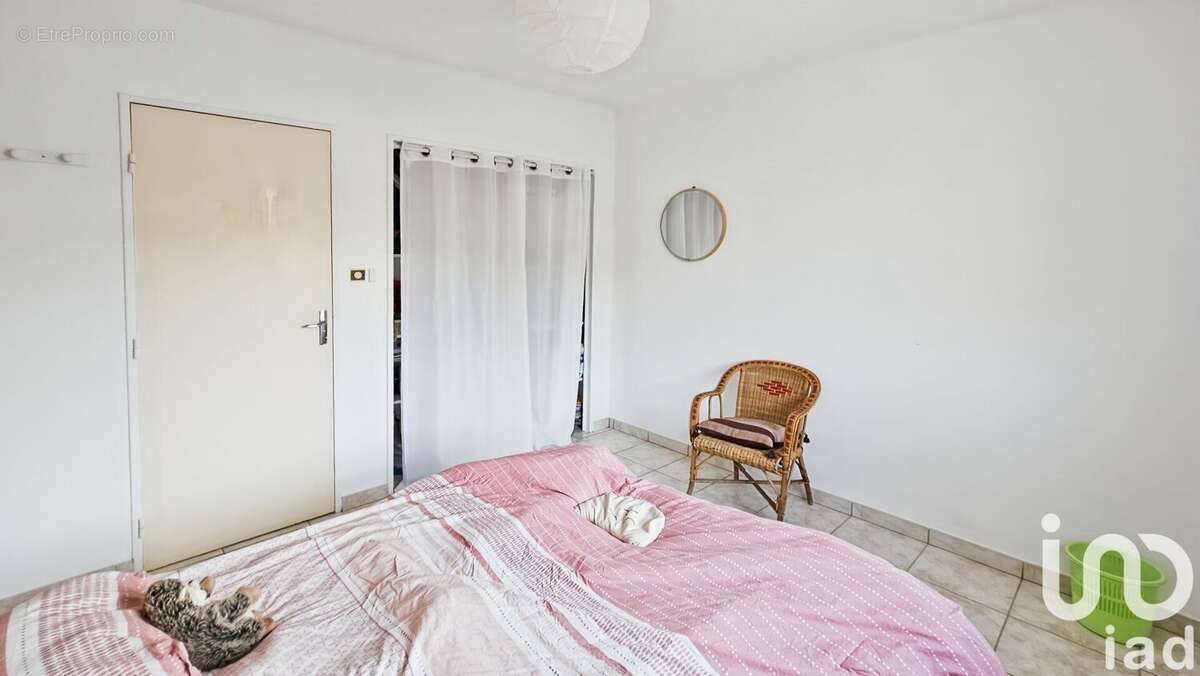 Photo 9 - Maison à LAUDUN-L&#039;ARDOISE