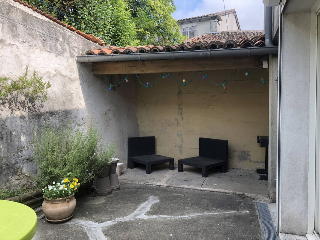 Maison à BARBEZIEUX-SAINT-HILAIRE