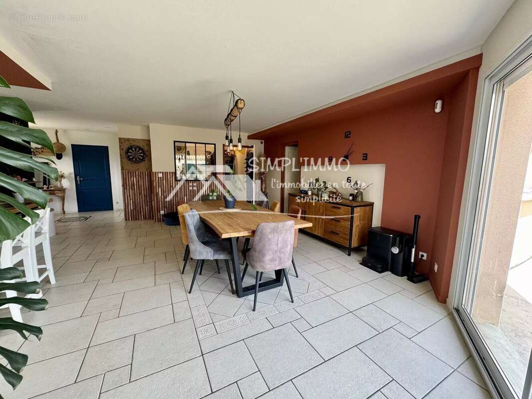 Maison à BORDS