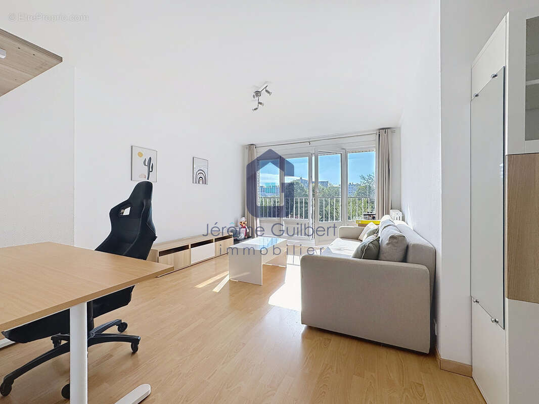 Appartement à LA MADELEINE