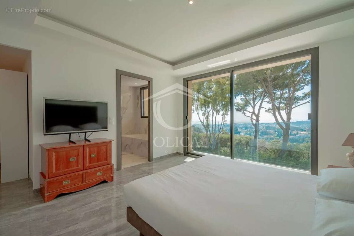 Maison à MOUGINS