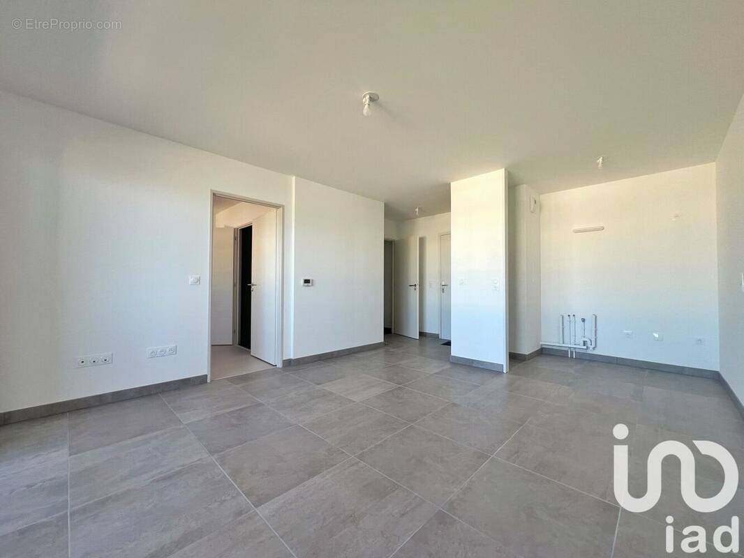 Photo 1 - Appartement à BEZANNES