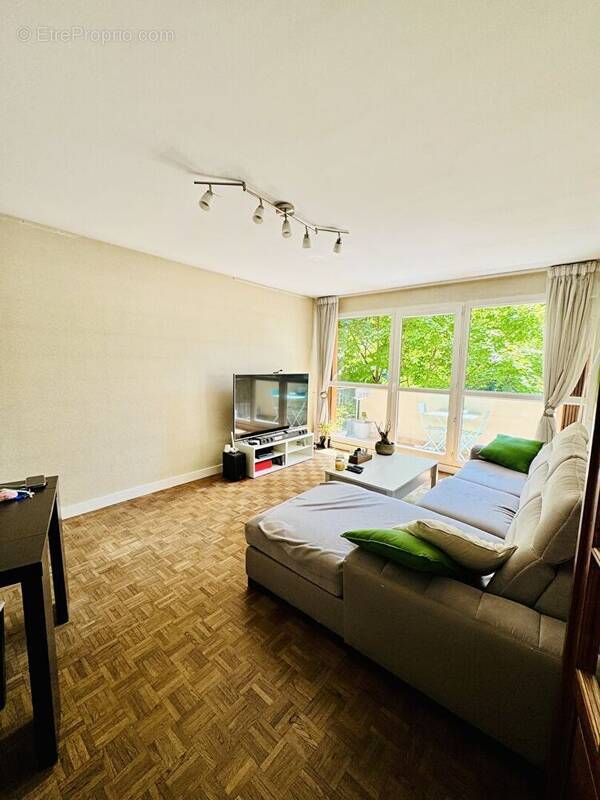 Appartement à SAVIGNY-SUR-ORGE