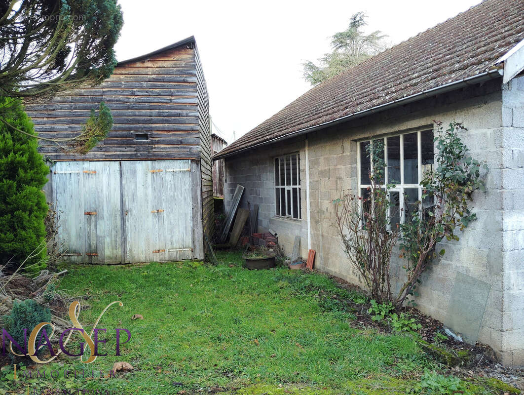 Maison à FERRIERES-SUR-SICHON