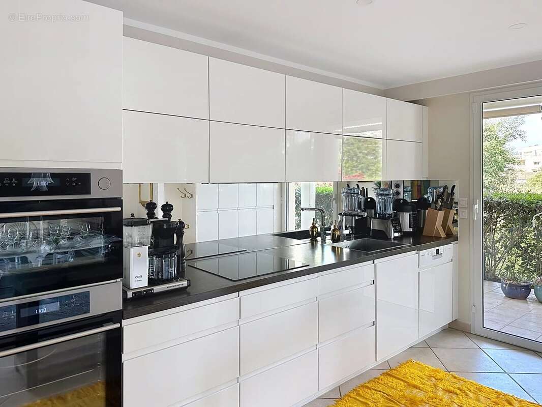 Appartement à MANDELIEU-LA-NAPOULE