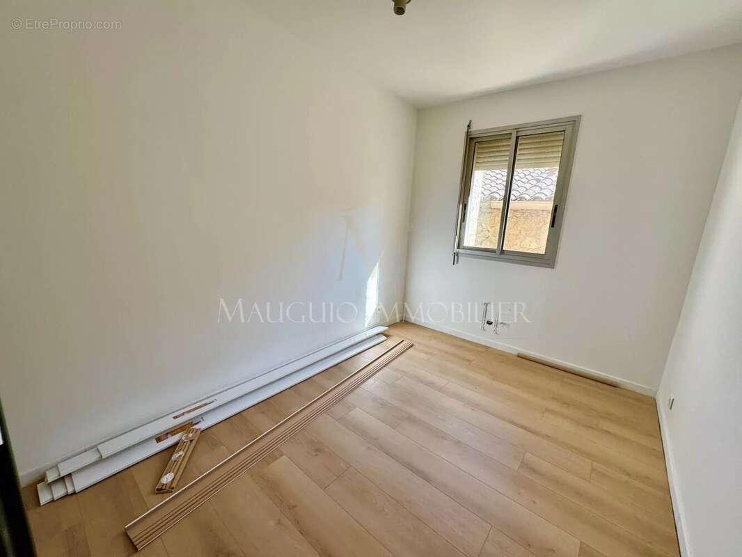 Appartement à MAUGUIO