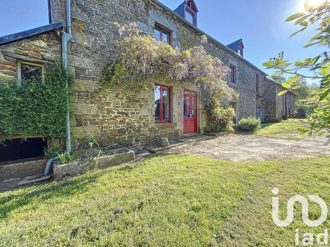 Photo 2 - Maison à SAINT-BRICE-EN-COGLES