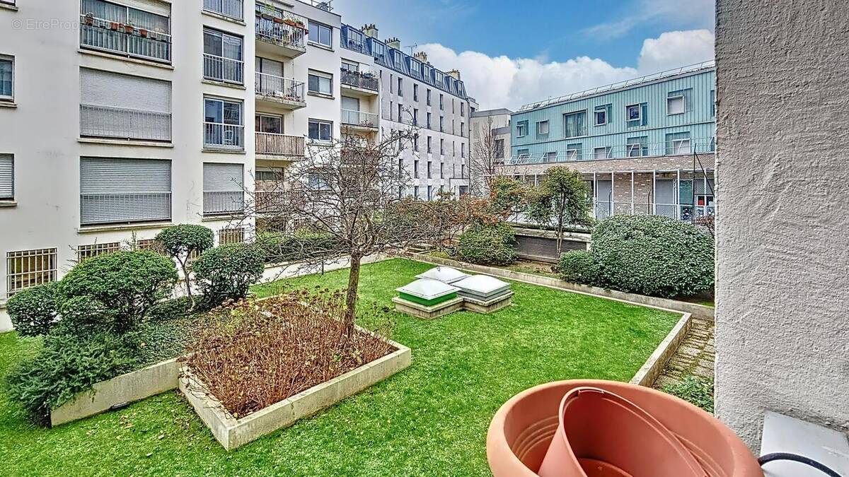 Photo 1 - Appartement à PARIS-18E
