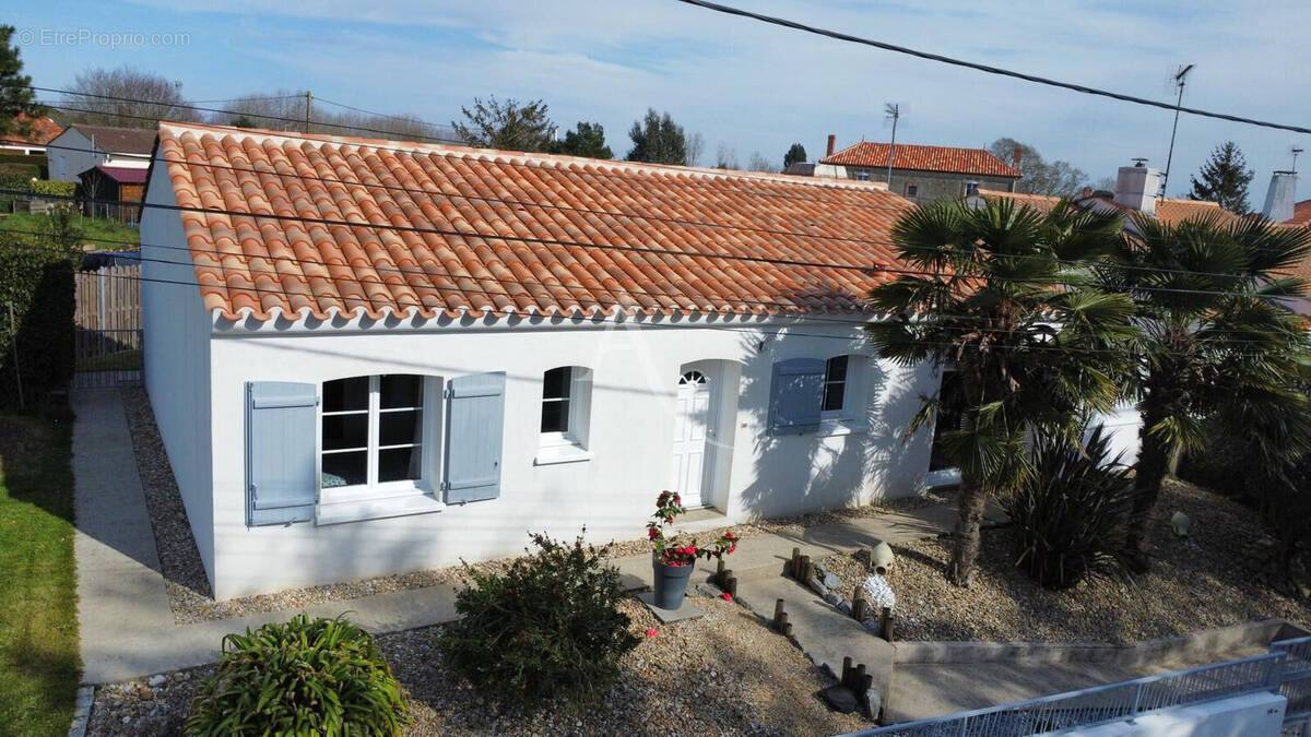 Maison à SAINT-HILAIRE-LA-FORET