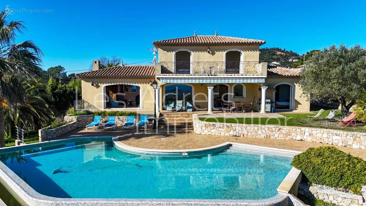 Maison à LES ADRETS-DE-L&#039;ESTEREL