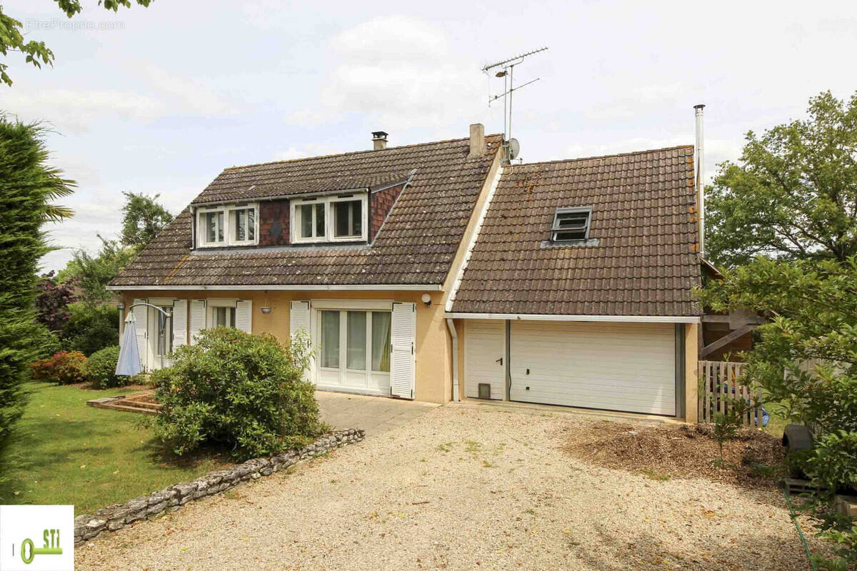 Photo 1 - Maison à MONTBOUY