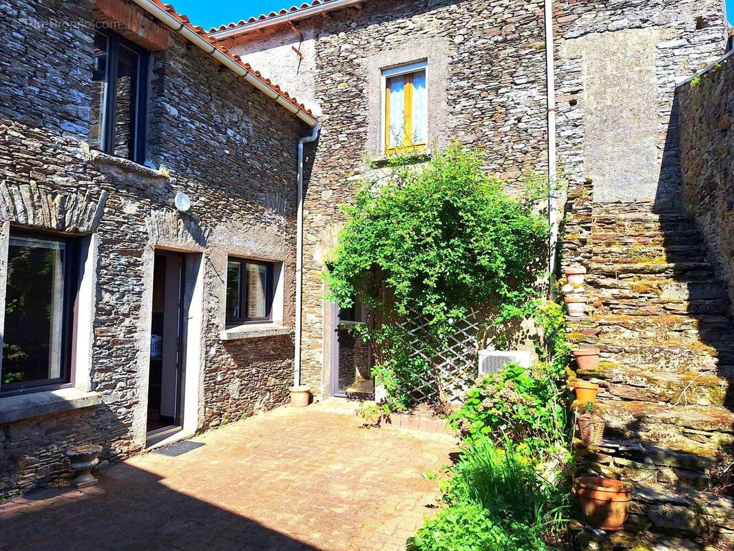 Maison à LE FUILET