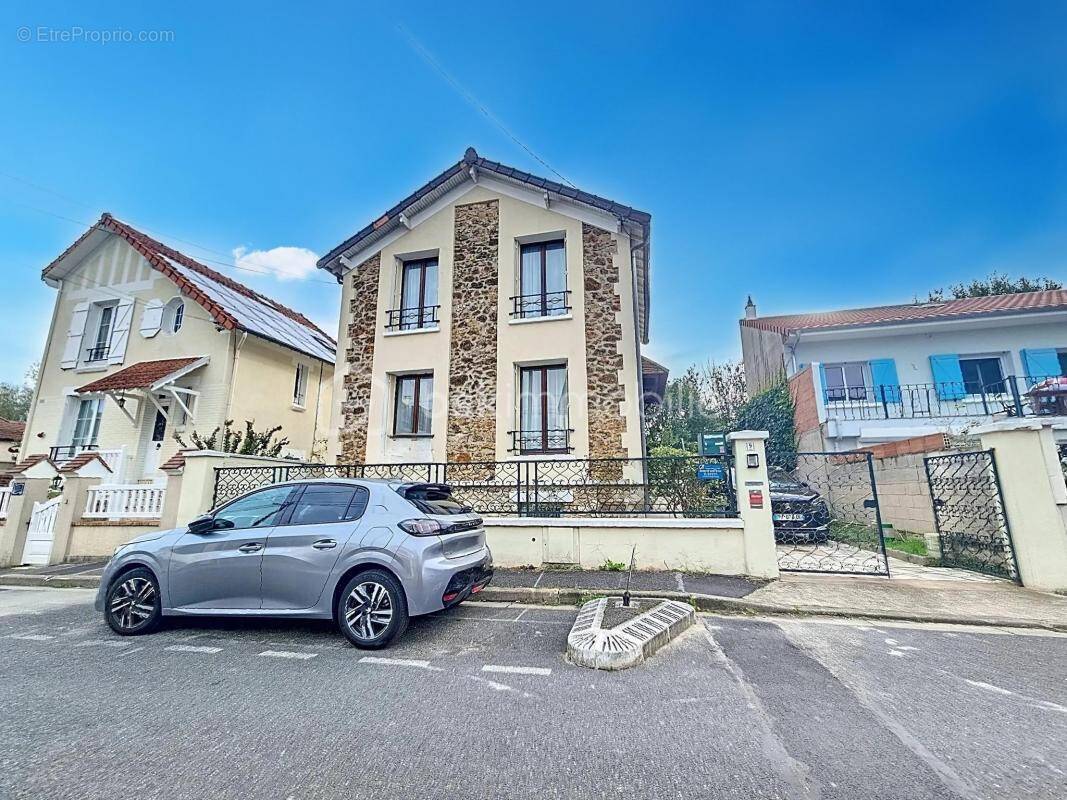 Maison à VILLIERS-SUR-MARNE