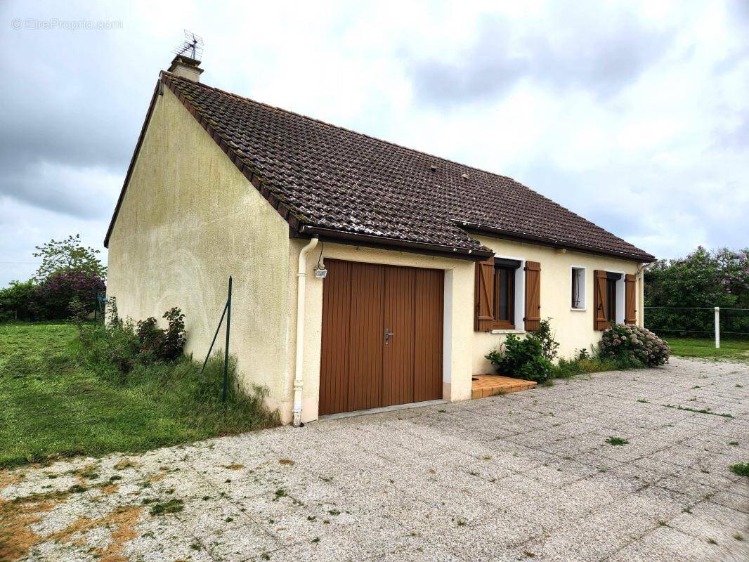 Maison à EPUISAY