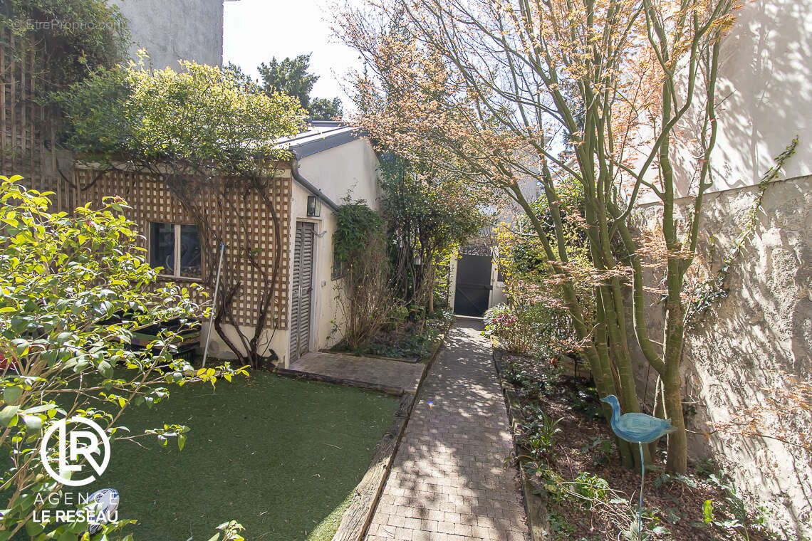 Maison à SURESNES