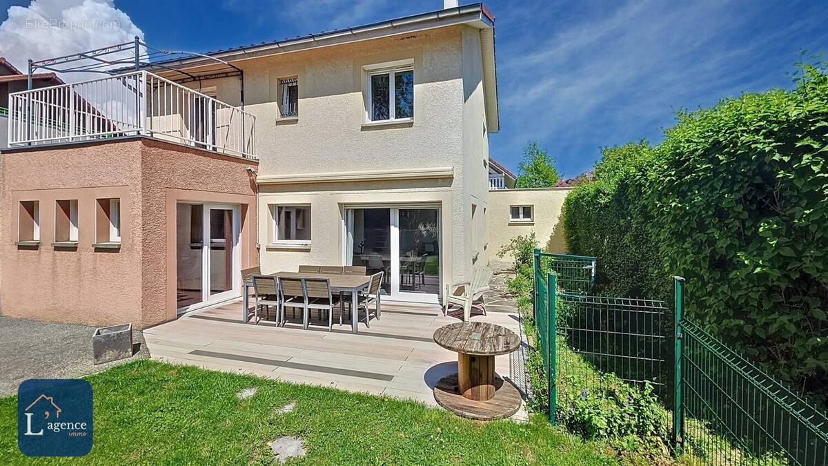 Maison à PREVESSIN-MOENS
