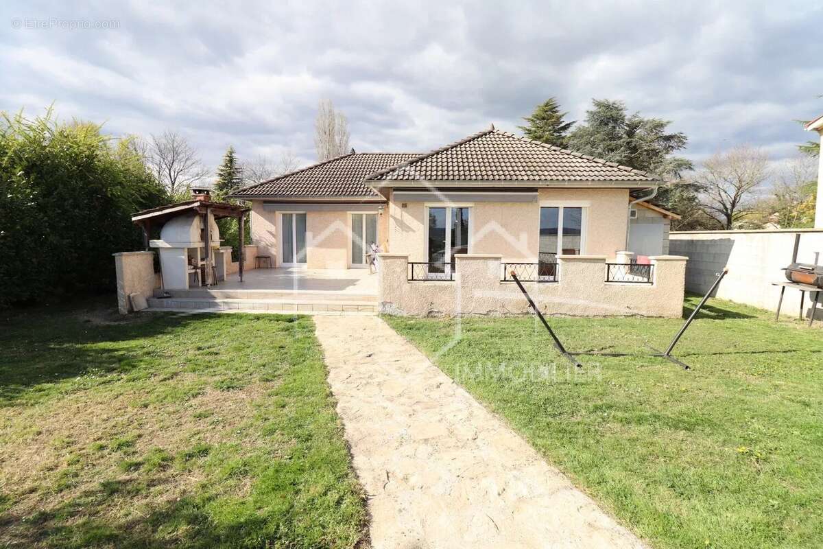 Maison à BEAUREPAIRE