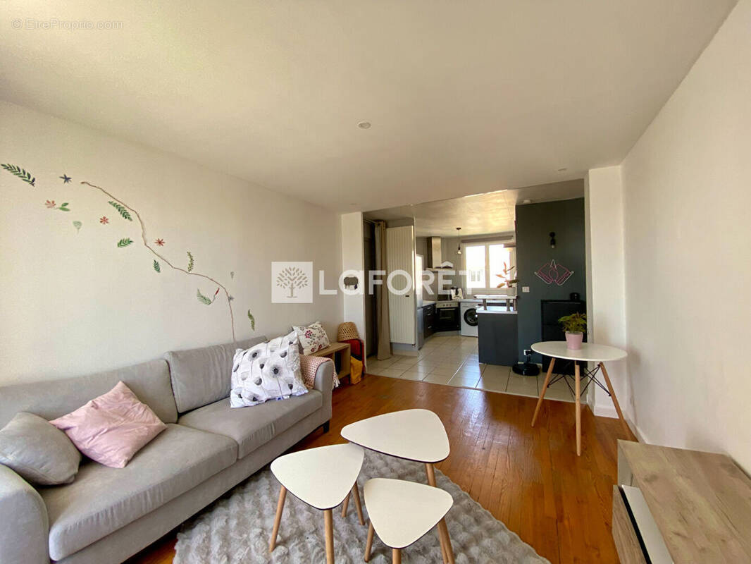 Appartement à BOURG-LES-VALENCE