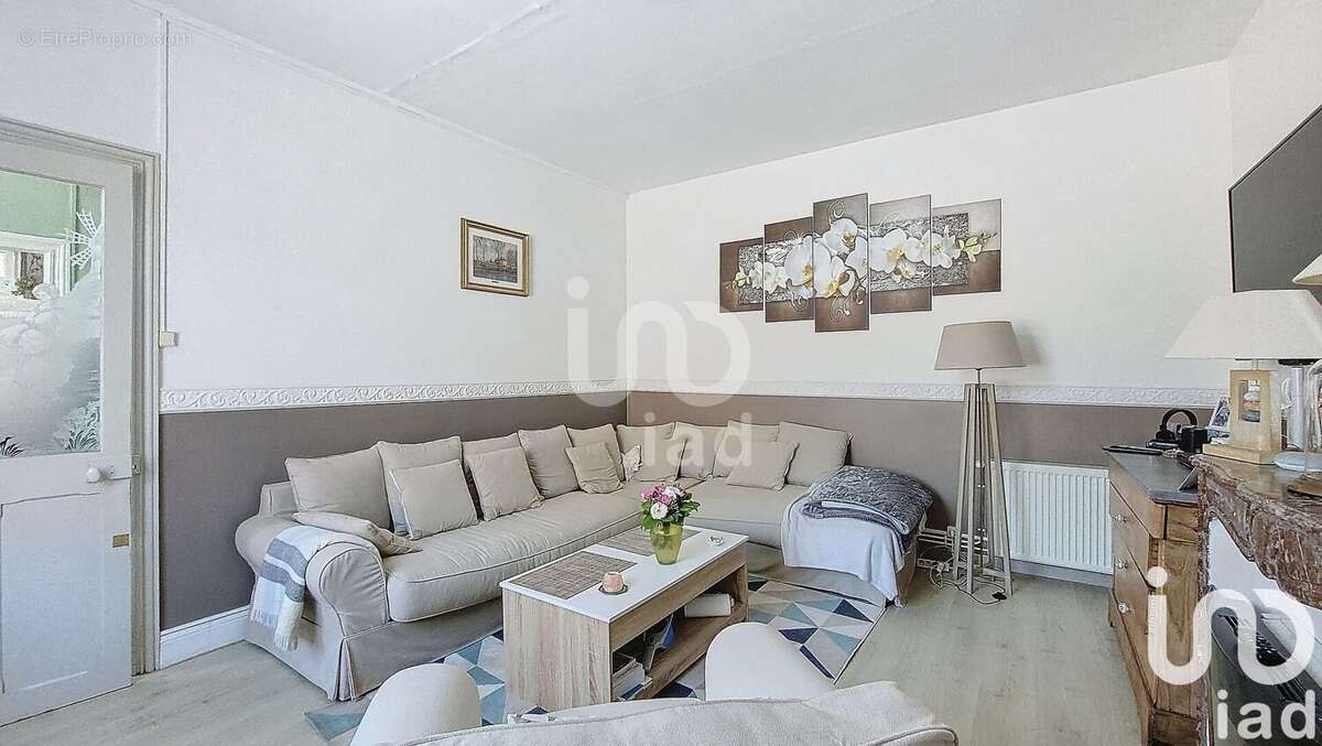 Photo 2 - Maison à VILLERS-POL