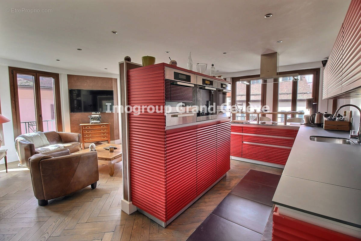 Appartement à LA ROCHE-SUR-FORON