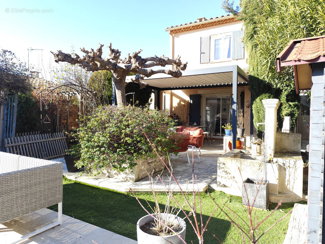 Maison à AUBORD