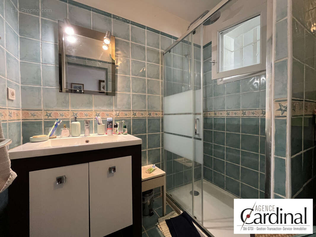 Appartement à CARRY-LE-ROUET
