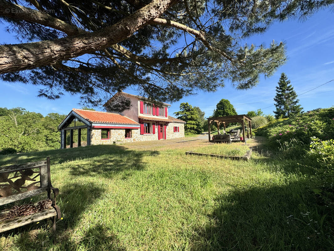 Maison à BRESSUIRE