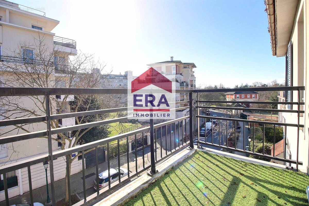 Appartement à VILLENEUVE-LA-GARENNE