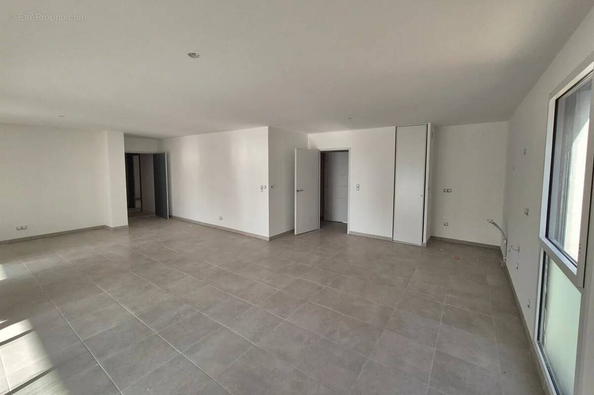 Appartement à HYERES