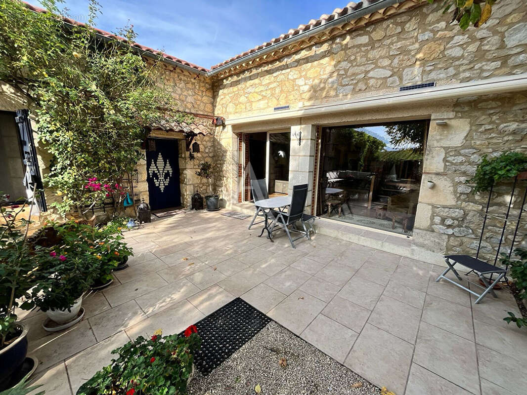 Maison à PRAYSSAC