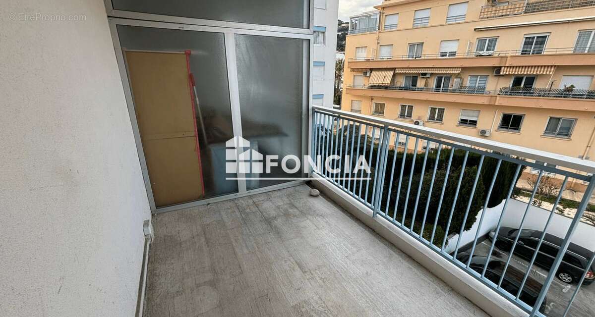 Appartement à VALLAURIS