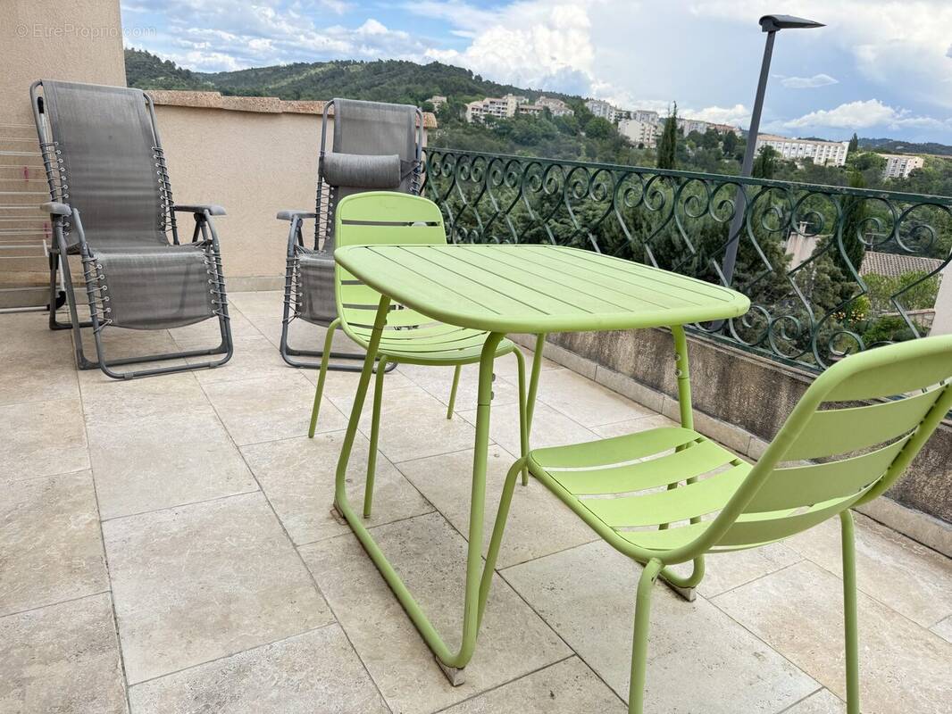Appartement à GREOUX-LES-BAINS