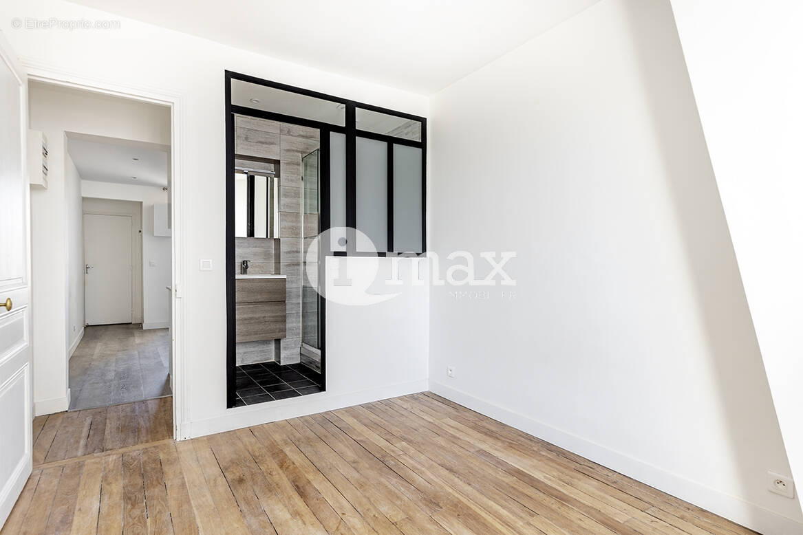 Appartement à LEVALLOIS-PERRET