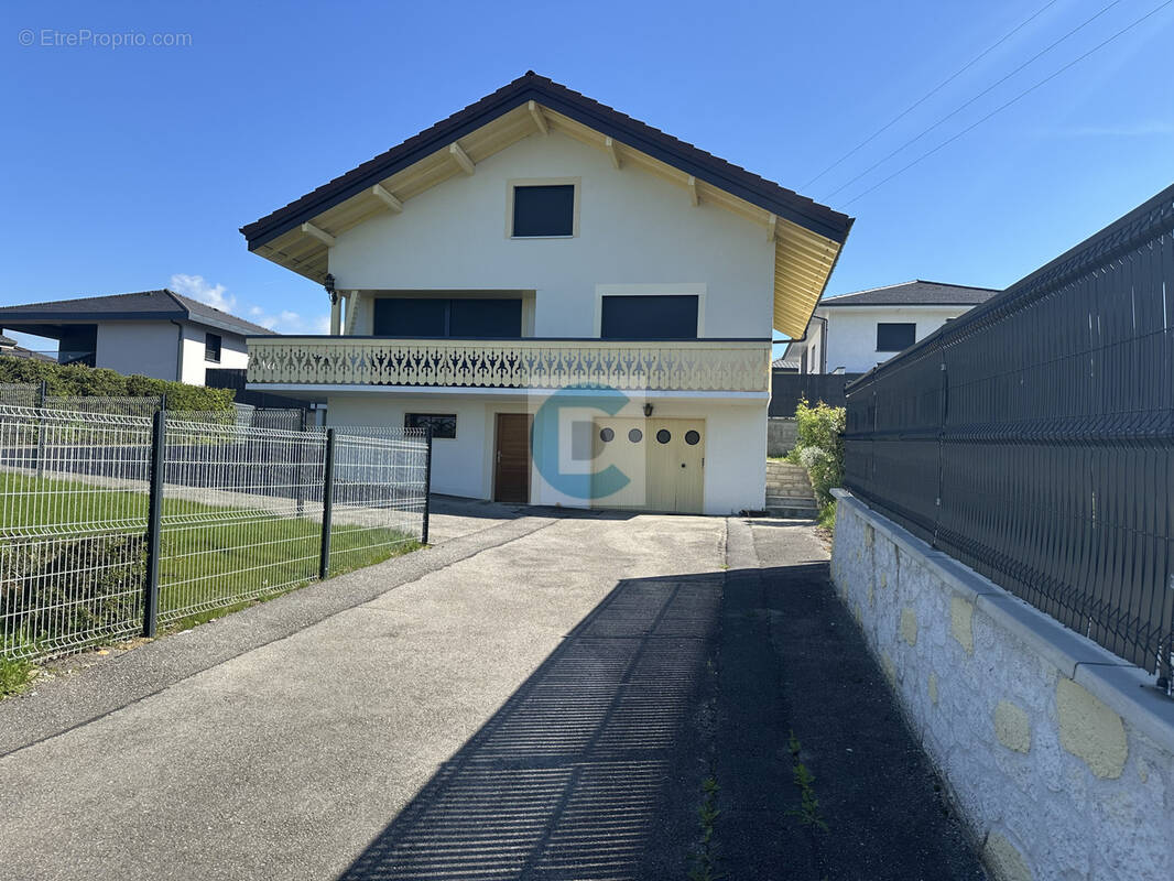 Maison à CONTAMINE-SUR-ARVE