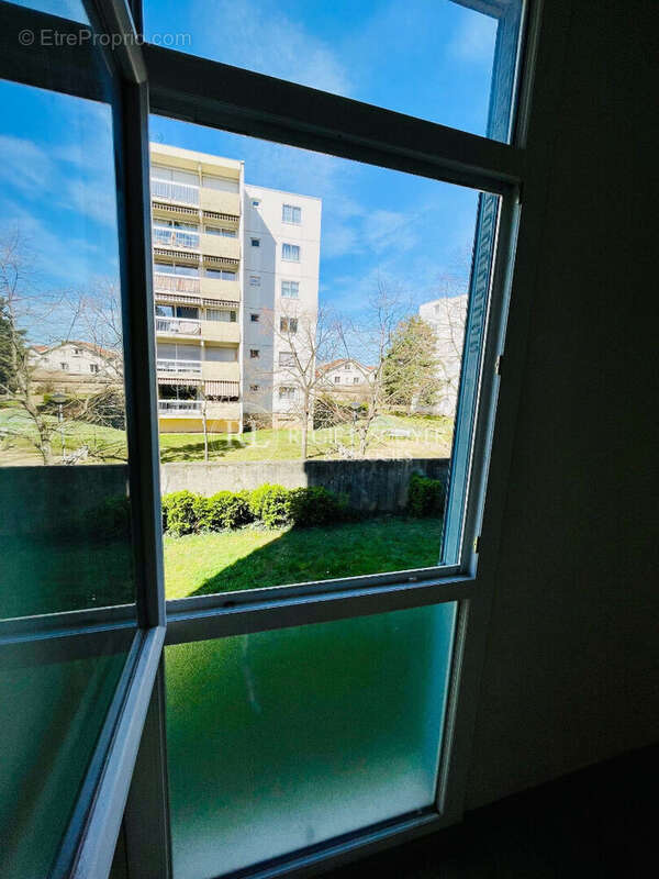 Appartement à LYON-8E